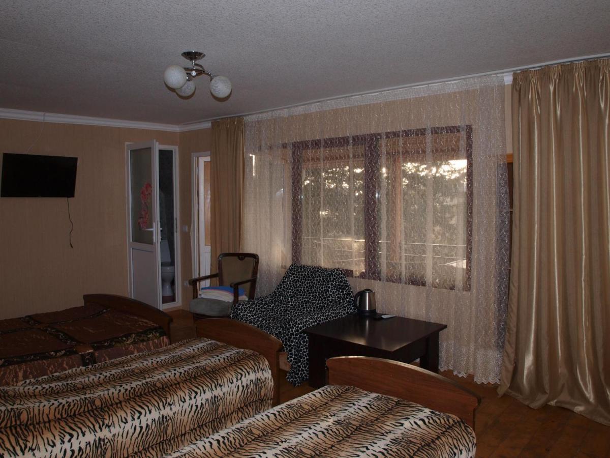 Mechta Guest House Tsandrypsh ภายนอก รูปภาพ